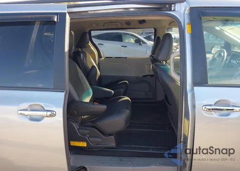 2014 Toyota Sienna Se 8 Passenger z USA, uszkodzony, nr VIN 5TDXK3DC4ES440306